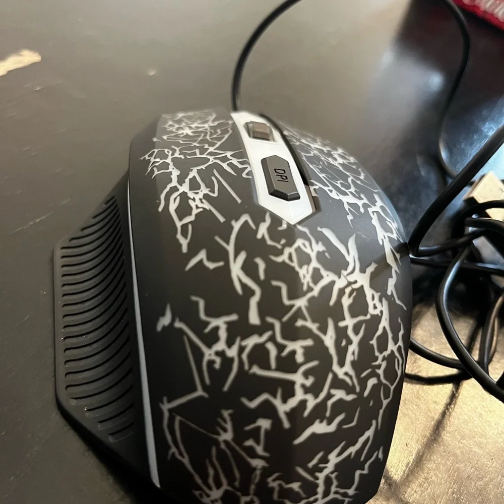 Black and White Wired Gaming Mouse